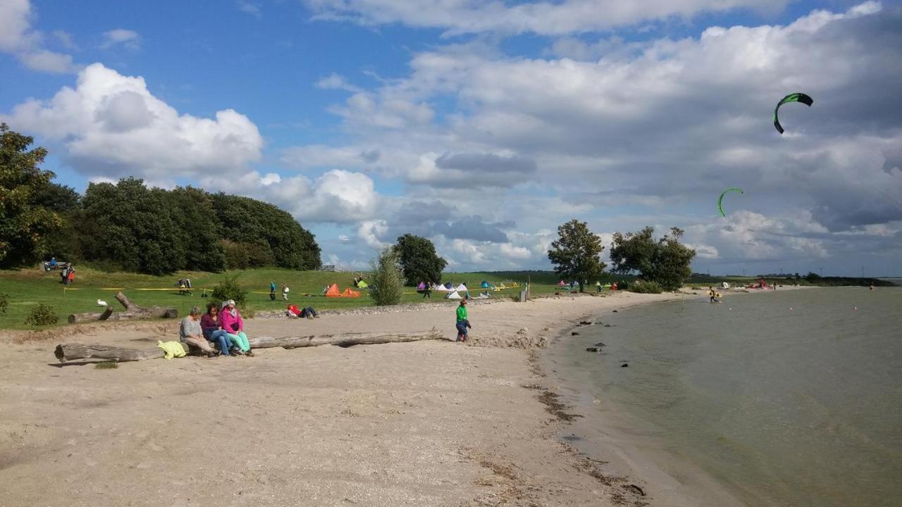 Chalet It Pompebled Met Zwembad Op Camping Villa Rijs ภายนอก รูปภาพ