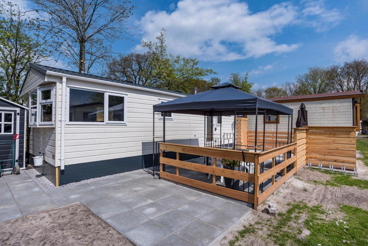 Chalet It Pompebled Met Zwembad Op Camping Villa Rijs ภายนอก รูปภาพ