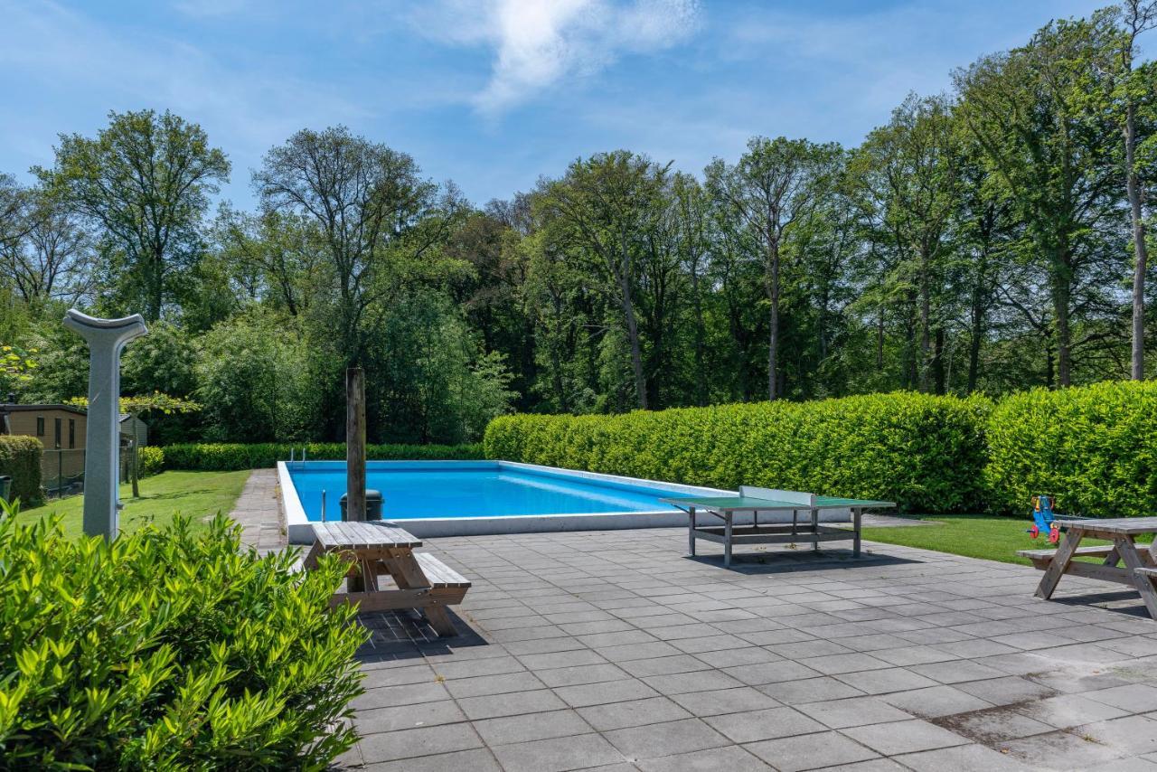 Chalet It Pompebled Met Zwembad Op Camping Villa Rijs ภายนอก รูปภาพ